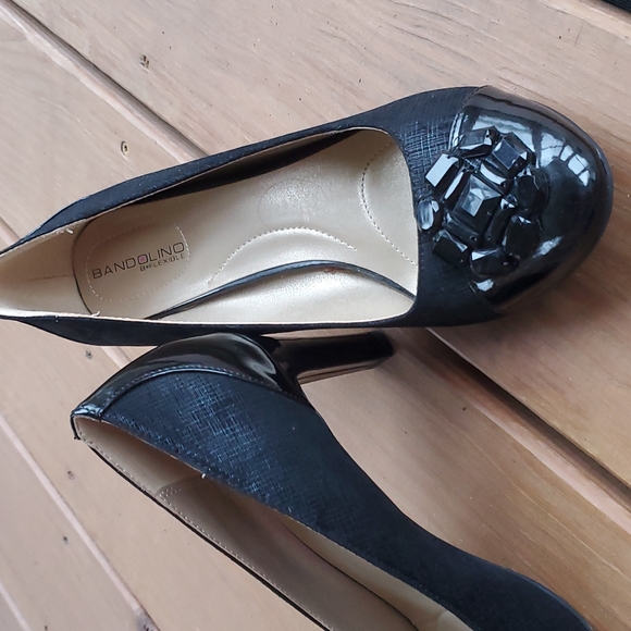 Bandolino 8.5M black heels - Picture 6 of 7